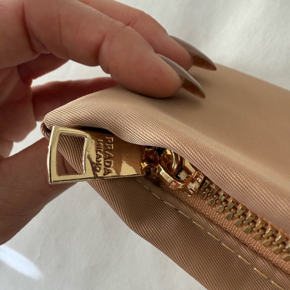 New Prada pouch - Picture 4 of 6